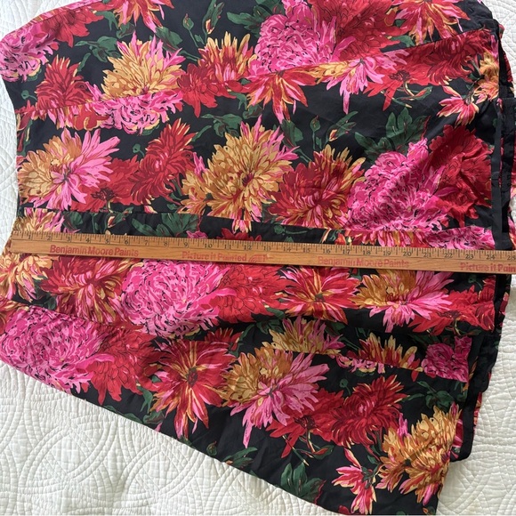 Vintage Silk Dark Floral Skirt Talbots 12W  100% Silk - Picture 4 of 7